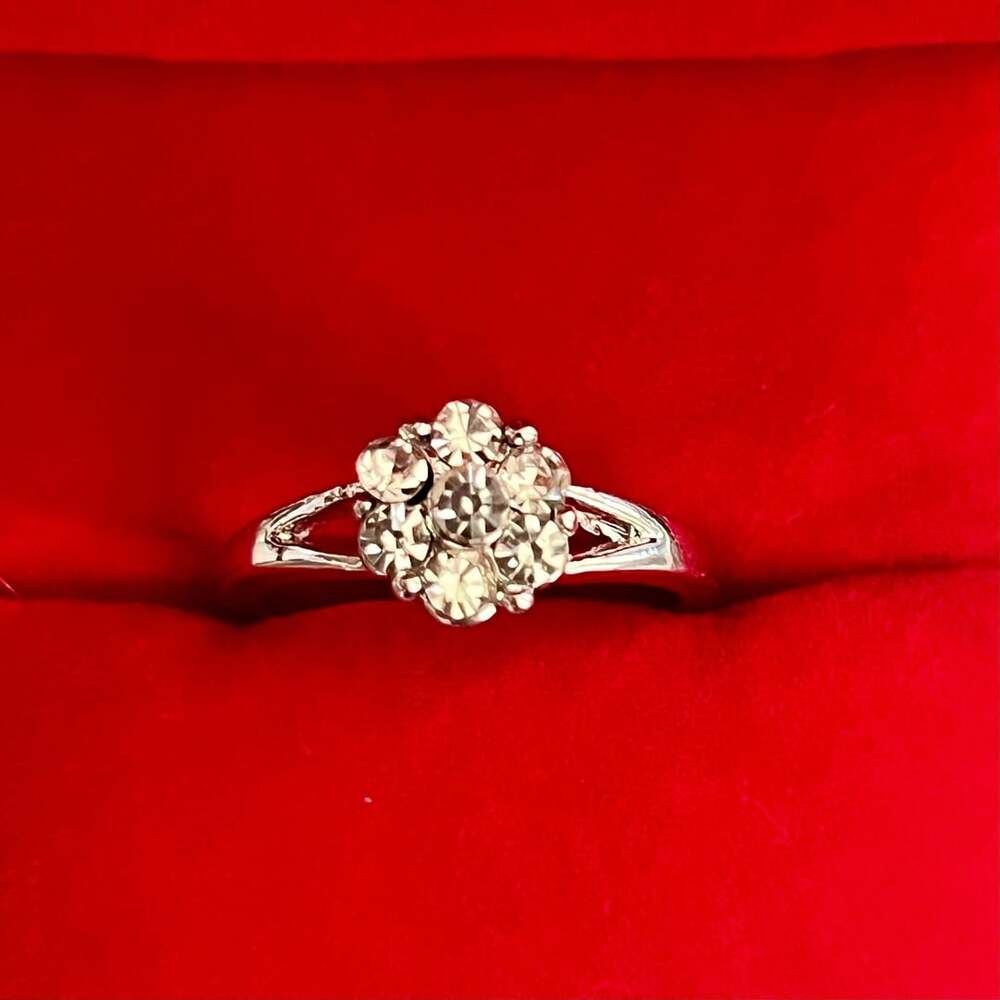 Vintage Cubic Zirconia Diamond Cluster Ring Sterling Silver Cocktail Size 6